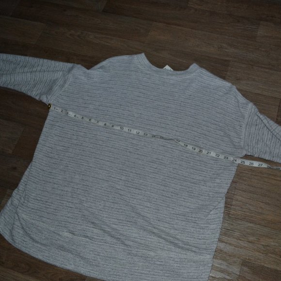 NWT Aerie Beach Fleece Gray Striped Pullover Sweatshirt Crewneck Size Small - Picture 3 of 4